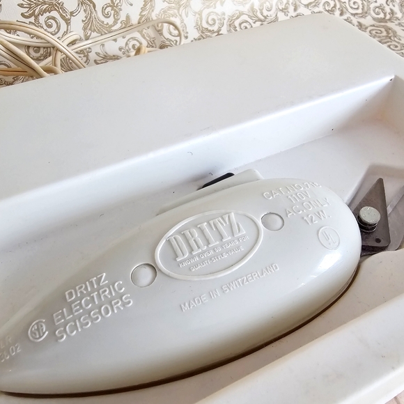 Vintage Scovill Dritz Electric Fabric Cutting Sewing Scissors Switzerland Made - Picture 7 of 14